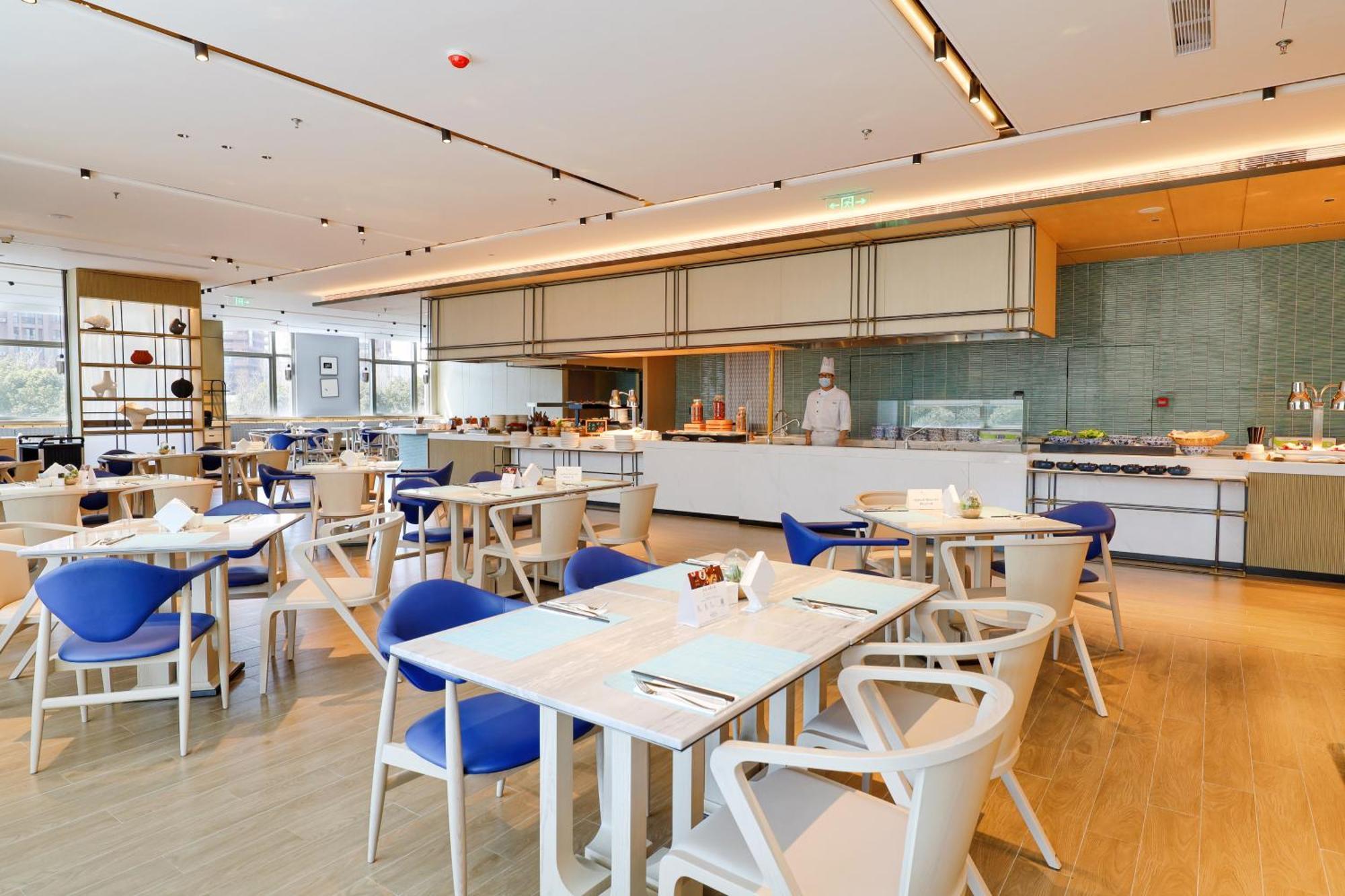 Shanghai Marriott Hotel Pudong East - Only A 30 Minute Drive From Disney Buitenkant foto