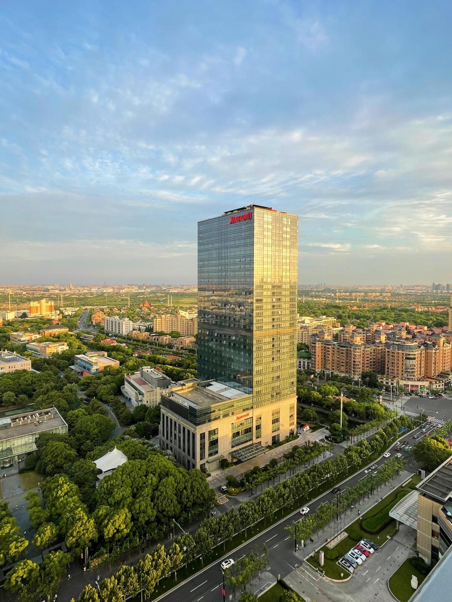 Shanghai Marriott Hotel Pudong East - Only A 30 Minute Drive From Disney Buitenkant foto