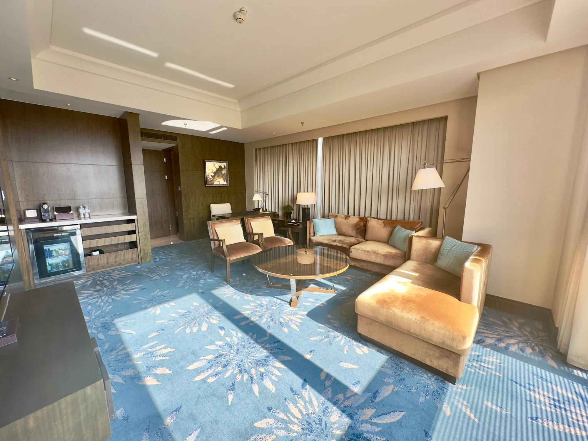 Shanghai Marriott Hotel Pudong East - Only A 30 Minute Drive From Disney Buitenkant foto