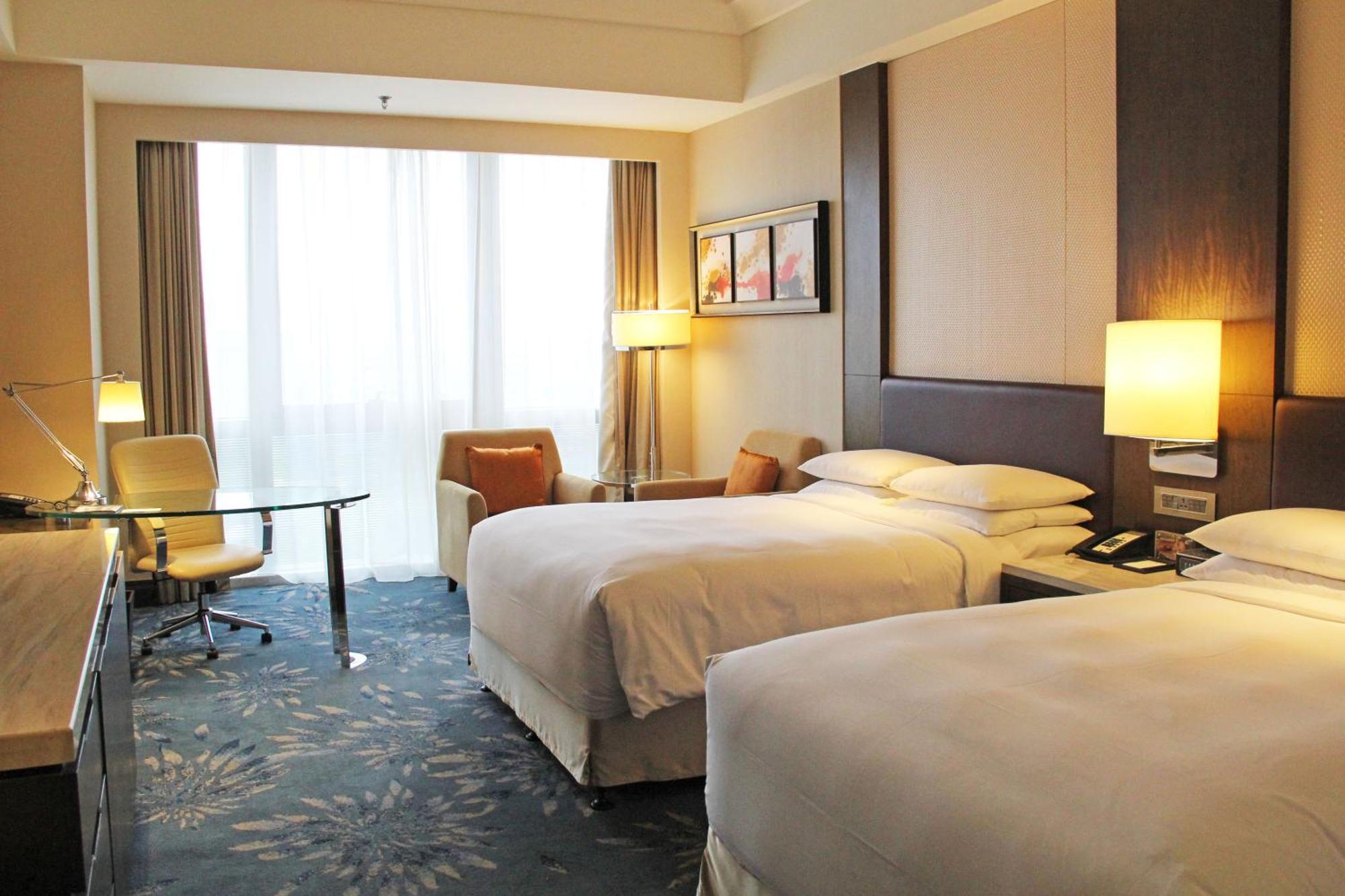 Shanghai Marriott Hotel Pudong East - Only A 30 Minute Drive From Disney Buitenkant foto