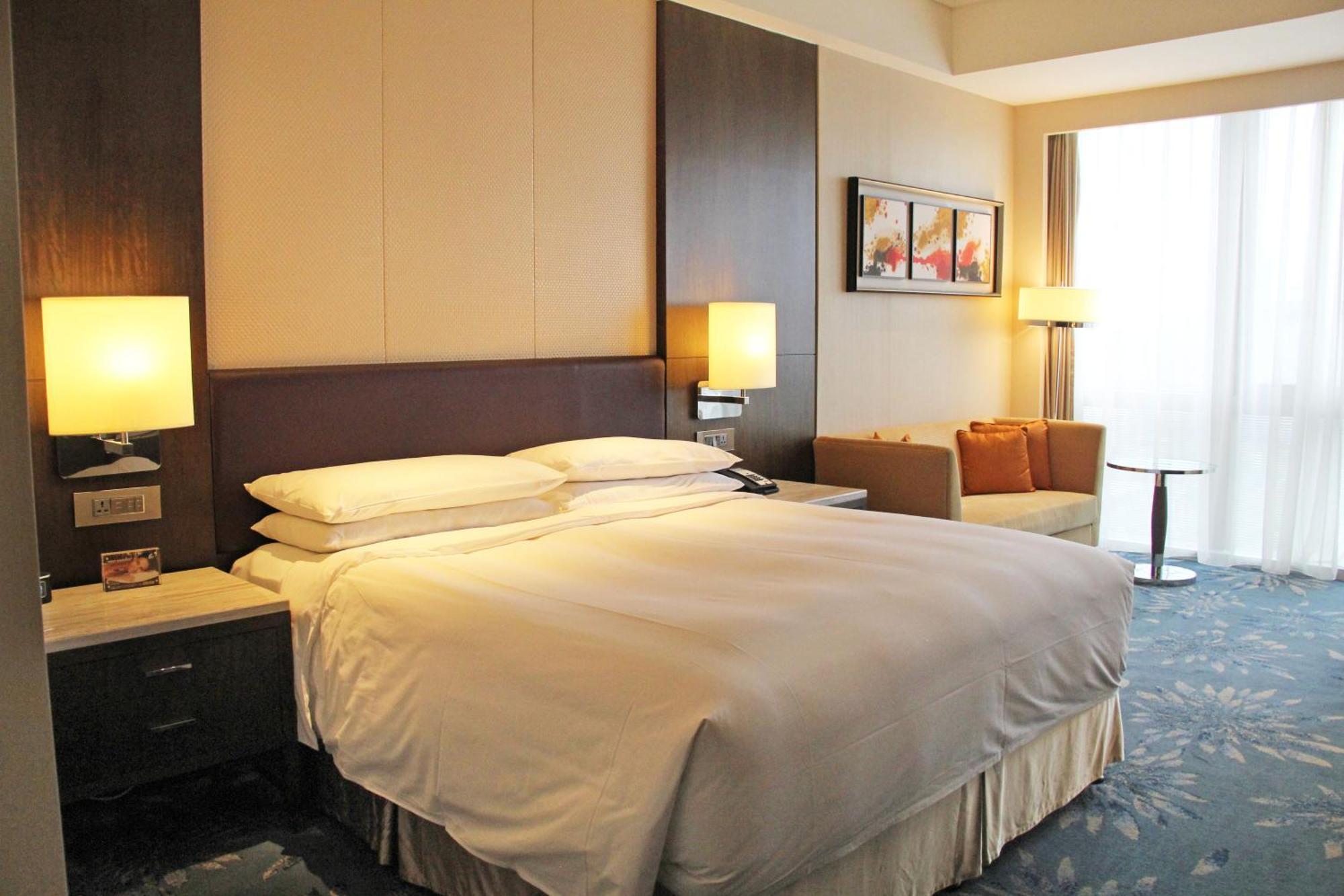 Shanghai Marriott Hotel Pudong East - Only A 30 Minute Drive From Disney Buitenkant foto