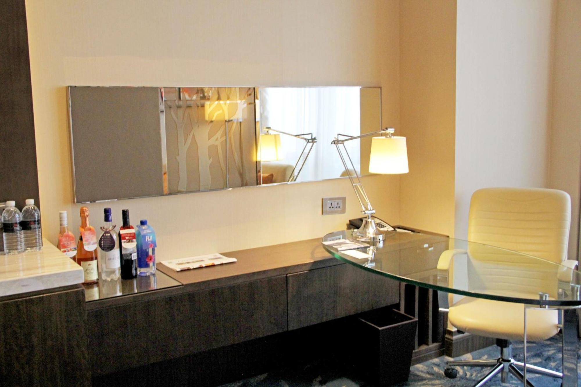 Shanghai Marriott Hotel Pudong East - Only A 30 Minute Drive From Disney Buitenkant foto