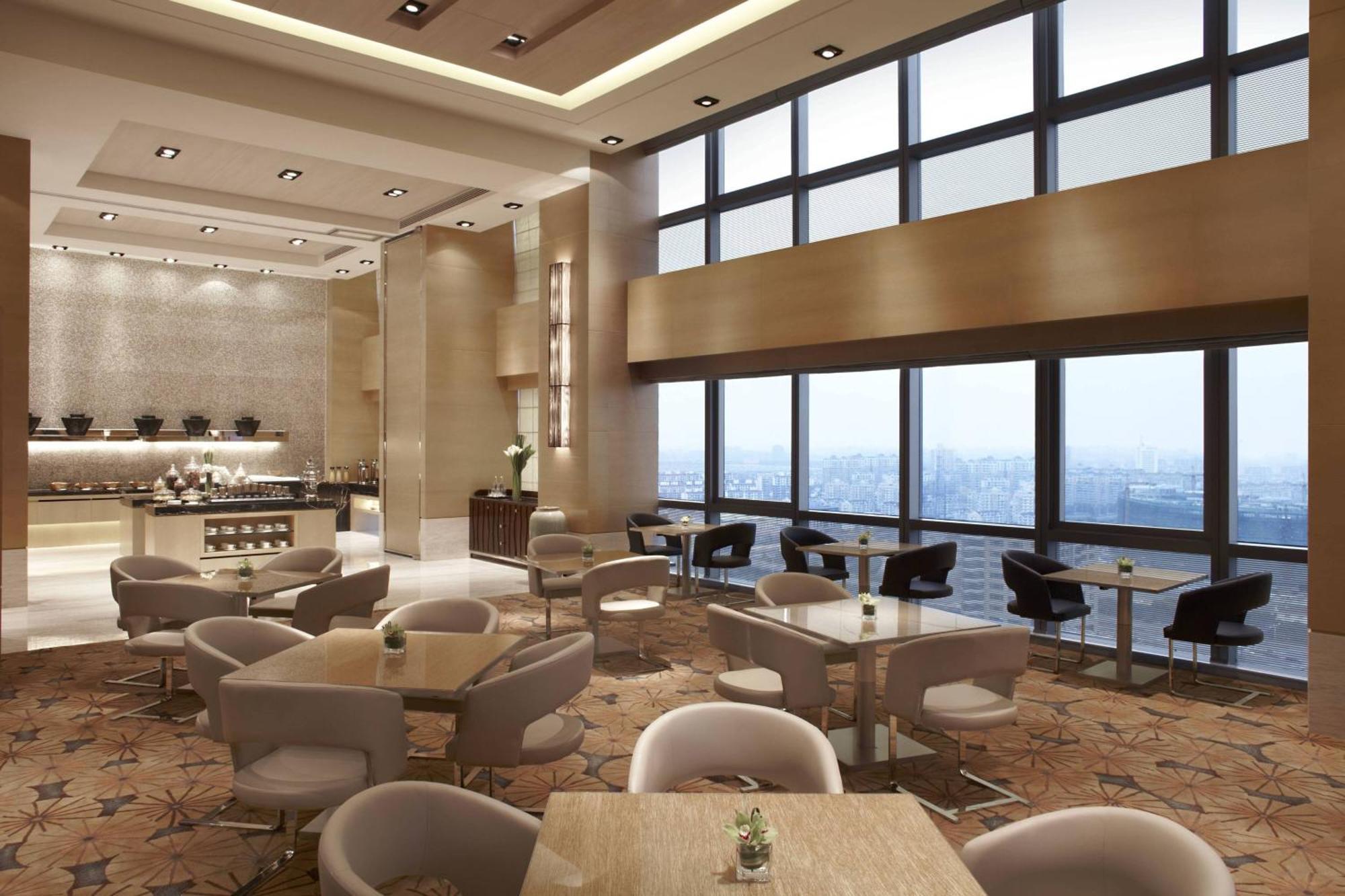 Shanghai Marriott Hotel Pudong East - Only A 30 Minute Drive From Disney Buitenkant foto